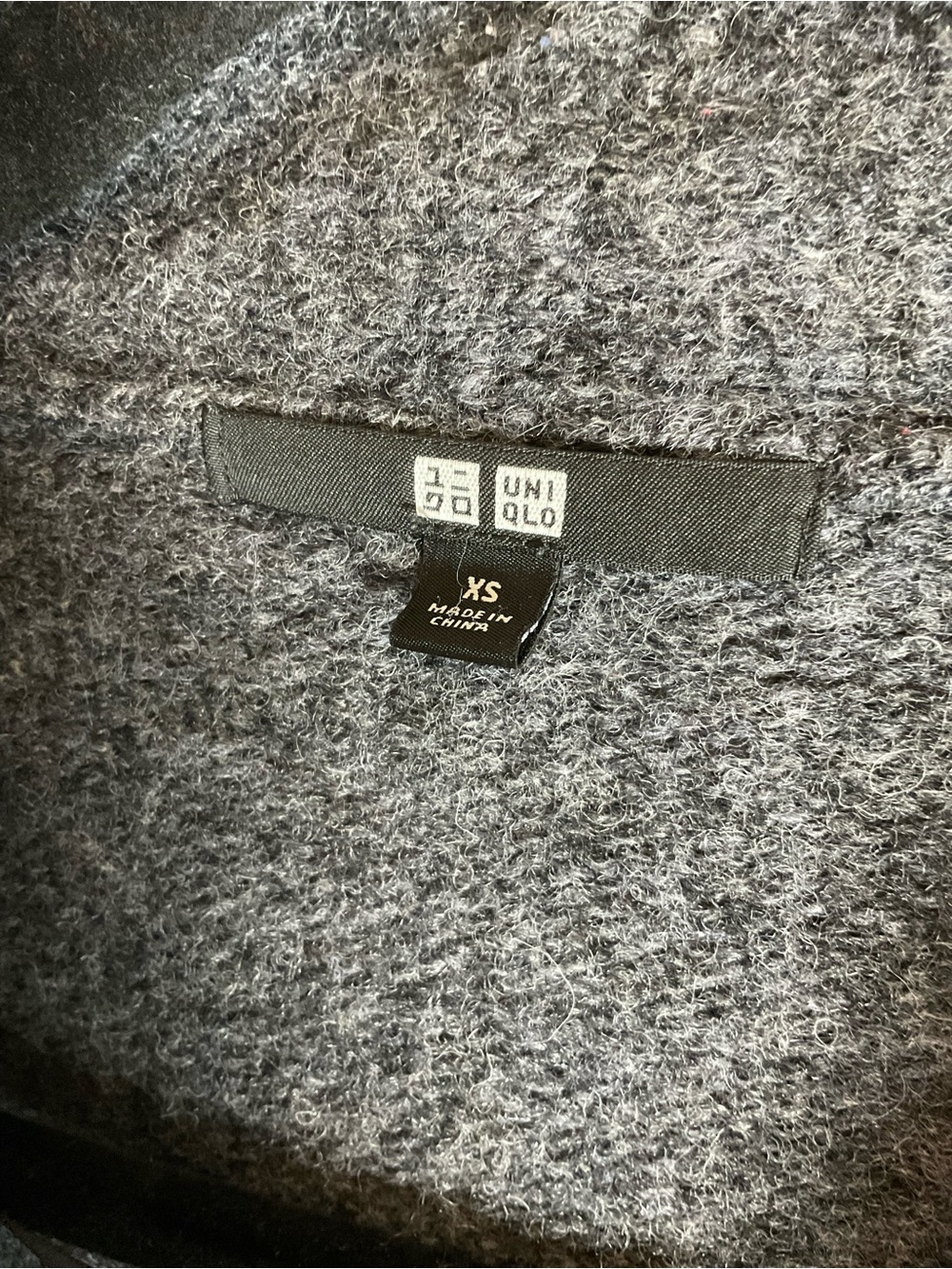 Uniqlo 100% Wool Gray Cardigan Sweater size XSMALL - Picture 8 of 12